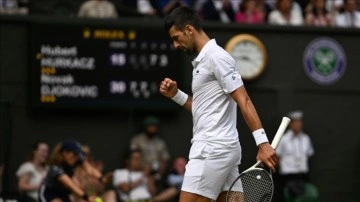 Wimbledon'da Novak Djokovic ve Jannik Sinner yarı finale &ccedil;ıktı