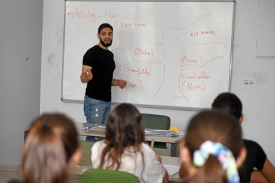 Yabancı &Uuml;niversite &Ouml;ğrencilerinden Osmangazili &Ccedil;ocuklara İngilizce Eğitimi