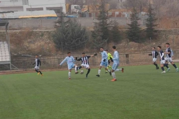 Yahyalı Gen&ccedil;lerbirliği: 1- Belsinspor: 4
