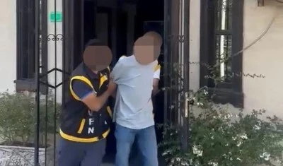 Yakalanmamak i&ccedil;in sa&ccedil;ını kazıttı, polisten ka&ccedil;amadı