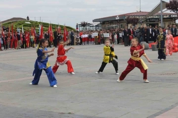 Yalova&rsquo;da 23 Nisan coşkusu
