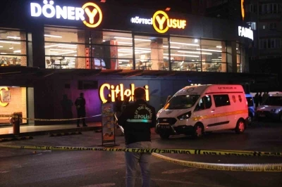 &rsquo;Yan bakma&rsquo; cinayetinde acılı aile en ağır cezayı istedi