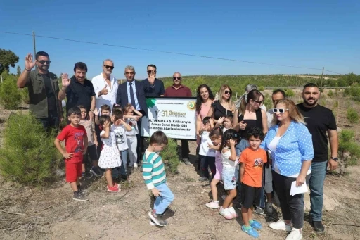 Yanan ormanlar &ldquo;Her &ccedil;ocuk i&ccedil;in bir fidan&rdquo; projesiyle yeniden yeşeriyor
