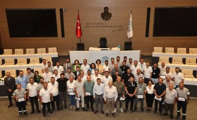 Yangınlarla m&uuml;cadelede g&ouml;rev alan ekibe anlamlı teşekk&uuml;r