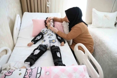 &rsquo;Yanlış iğne&rsquo; iddiasıyla 4 yaşındaki Mihra yaşam m&uuml;cadelesi veriyor
