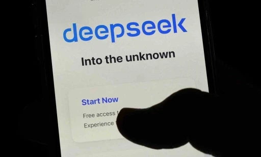 Yapay zeka d&uuml;nyasında &Ccedil;in&rsquo;in DeepSeek uygulaması ChatGPT&rsquo;ye rakip oldu
