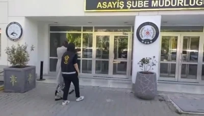&lsquo;Yardım&rsquo; bahanesiyle 87 yaşındaki adama yaklaşan kadın, 10 bin lirasını &ccedil;aldı