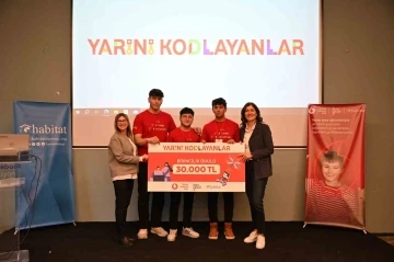 Yarını Kodlayanlar projesi kapsamında gen&ccedil;ler afet y&ouml;netimi i&ccedil;in fikir &uuml;retti
