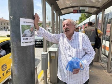 Yaşlı adam kaybolan eşini 5 g&uuml;nd&uuml;r sokaklarda arıyor