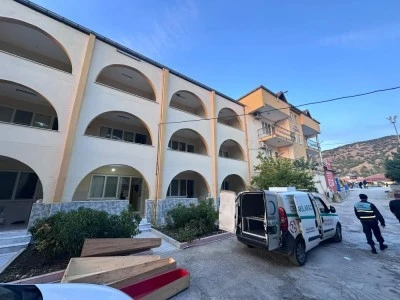 Yaşlı &ccedil;ift  pansiyonun banyosunda &ouml;l&uuml; bulundu