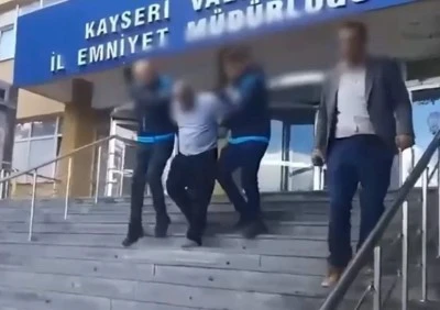  Yaşlı &ccedil;ifti &ouml;ld&uuml;r&uuml;p atla ka&ccedil;tı