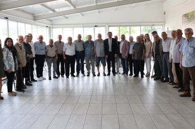 Yaşlılara Babalar G&uuml;n&uuml; Ziyareti