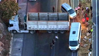 Yatağan&rsquo;da tır yolu kapattı, ulaşım aksadı