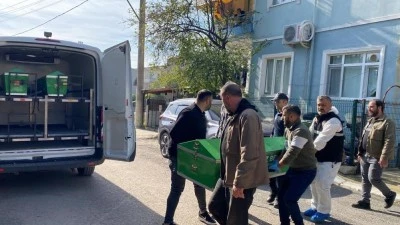 Yatak odasında arkadaşına ait eşofmanı bulduğunu iddia ederek eşini &ouml;ld&uuml;rd&uuml;