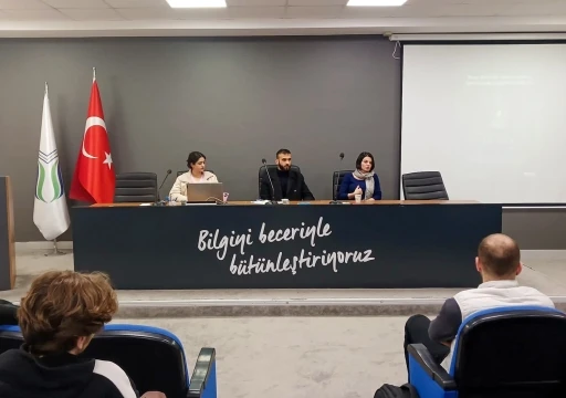 Yazar Mevsim Yenice SUB&Uuml;&rsquo;de kitapseverlerle buluştu
