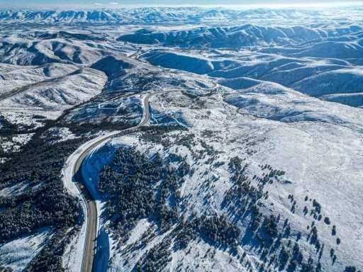Yazın ara&ccedil;lara conta yaktıran, kışın da donduran &Ccedil;amlıbel Ge&ccedil;idi, planlanan t&uuml;nelle tarihe karışacak
