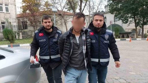 Yediemin otoparkından 2 adet motosiklet &ccedil;aldı
