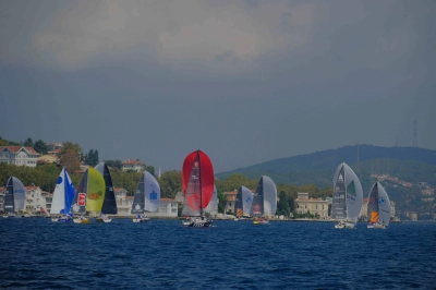 Yelken Tutkunları İstanbul Boğazı&rsquo;nda Buluştu