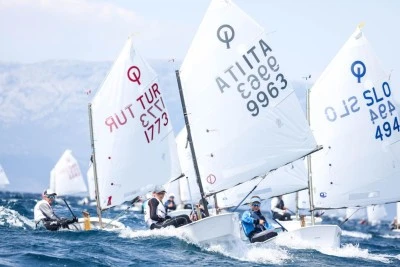 Yelkenciler &Ccedil;eşme'de kıyasıya rekabet etti