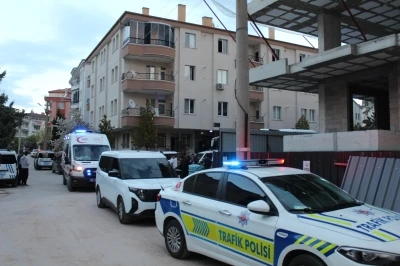 Yemek yaparken elbisesi tutuşan kadın, yangında &ouml;ld&uuml;
