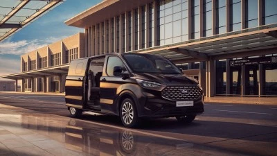 Yeni Ford Tourneo, her yolculuğu merak uyandıran bir deneyime d&ouml;n&uuml;şt&uuml;r&uuml;yor