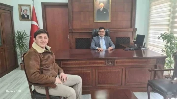 Yeni il&ccedil;e sağlık m&uuml;d&uuml;r&uuml; Kaymakamı ziyaret etti
