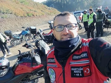 Yeni motoruyla kaza yapan balık tutkunu tarih &ouml;ğretmeni hayatını kaybetti

