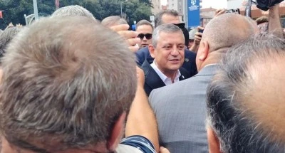 Yeni Parti Lideri &Ouml;zg&uuml;r &Ouml;zel, Kocaeli'de