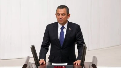 Yeni Parti Lideri &Ouml;zg&uuml;r &Ouml;zel: Ter&ouml;rs&uuml;z T&uuml;rkiye yasasına 'Evet' diyeceğiz