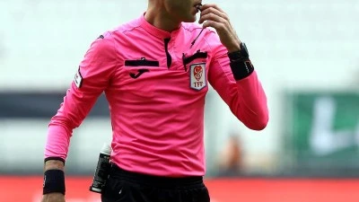 Yeni sezonda g&ouml;rev yapacak 54 hakemden 23&rsquo;&uuml; S&uuml;per Lig&rsquo;de ilk kez d&uuml;d&uuml;k &ccedil;alacak