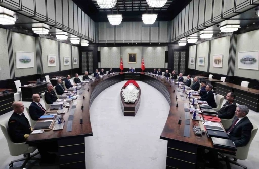 Yeni yılın ilk MGK Toplantısında Milli G&uuml;venlik Siyaseti Belgesi yenilendi, "ter&ouml;rle m&uuml;cadele ve k&uuml;resel barış" jurgusu yapıldı
