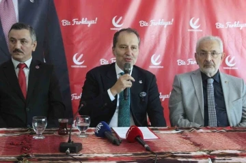 Yeniden Refah Partisi Genel Başkanı Erbakan, erken se&ccedil;im &ccedil;ağrısı yaptı
