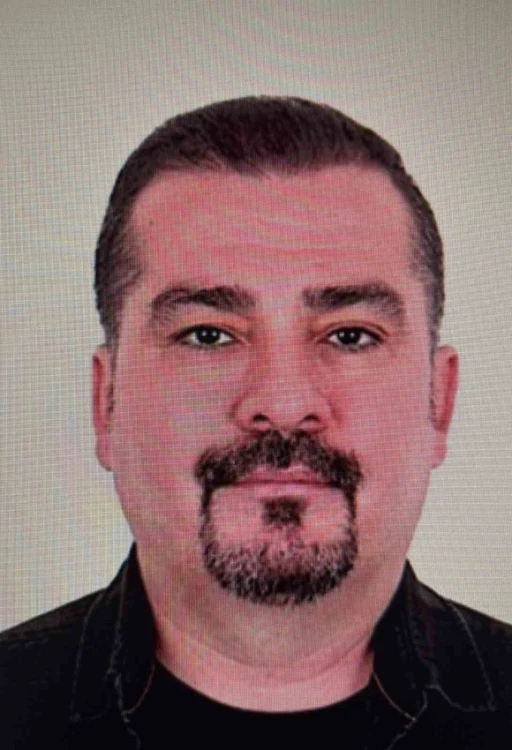 Yenidoğan &ccedil;etesi soruşturmasının kilit isimlerinden Ali Dirik&rsquo;in sahte ehliyetle yakalandığı ortaya &ccedil;ıktı
