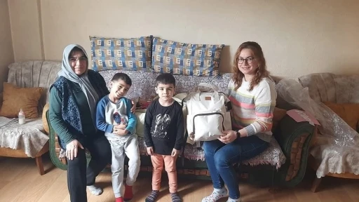 Yenidoğanlara b&uuml;y&uuml;kşehirden bebek seti hediyesi
