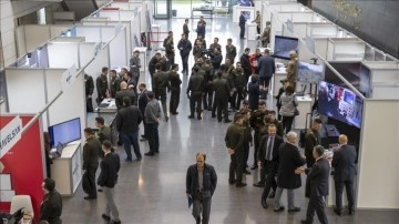 Yenilik&ccedil;i askeri teknolojiler geleceğin komutanlarıyla buluştu