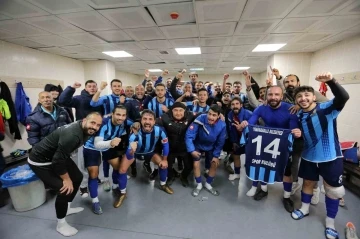 Yenimahalle Belediyespor, Pursaklar engelini farkla ge&ccedil;ti
