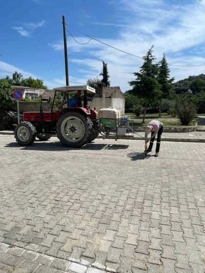 Yenipazar&rsquo;da haşerelere karşı ortak m&uuml;cadele
