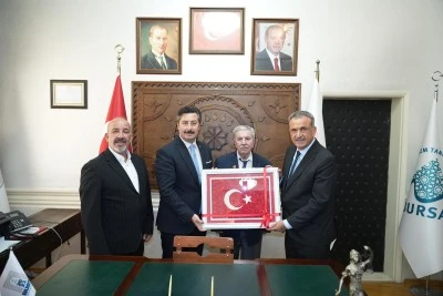  Yenişehir Belediyesi Başkanlık Makamında duygusal buluşma