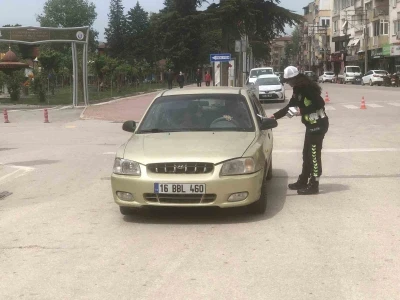 Yenişehir&rsquo;de Trafik Haftası etkinliği: Emniyet ve Jandarma&rsquo;dan ortak bilin&ccedil;lendirme &ccedil;alışması
