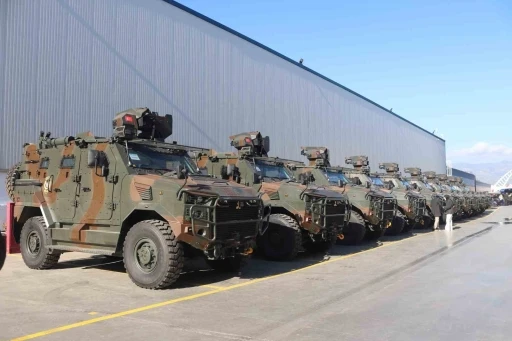 Yerli ve milli 100 adet zırhlı ara&ccedil; g&uuml;venlik g&uuml;&ccedil;lerine teslim edildi
