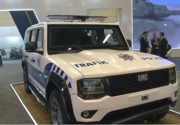 Yerli ve milli zırhlı polis aracı TULGA 4x4 SUV İDEF&rsquo;te yoğun ilgi g&ouml;rd&uuml;
