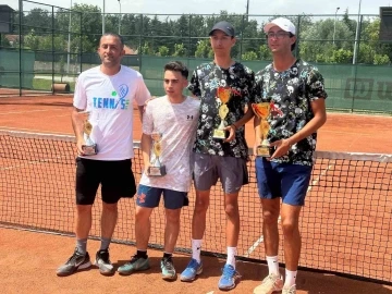 Yeşilay B&uuml;y&uuml;kler Yaz Kupası T&uuml;rkiye Serisi&rsquo;nde kupalar sahiplerini buldu
