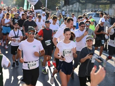 Yeşilay Yarı Maratonu geniş katılımla ger&ccedil;ekleştirildi