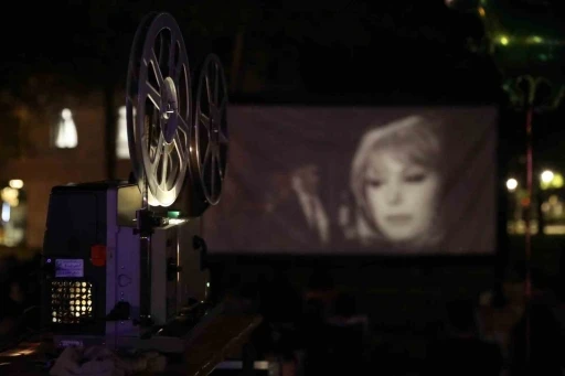 Yeşil&ccedil;am Festivali&rsquo;nde nostalji r&uuml;zgarı esti
