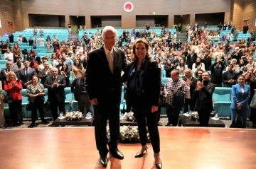 Yeşil&ccedil;am&rsquo;ın &uuml;nl&uuml; isimlerinden İsrail&rsquo;e kınama
