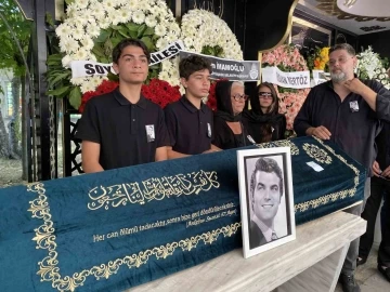 Yeşil&ccedil;am&rsquo;ın usta oyuncusu Murat Soydan son yolculuğuna uğurlandı
