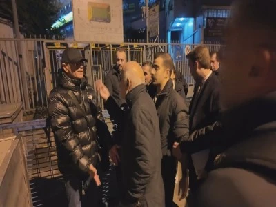 Yıkım kararı alınan 3 binada tahliye gerginliği