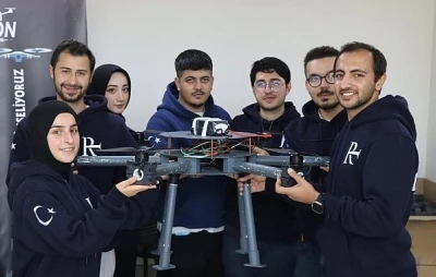 Yıkımın i&ccedil;inden hayatı g&ouml;steren dron: DEPRON &ouml;ğrenci elinden doğdu
