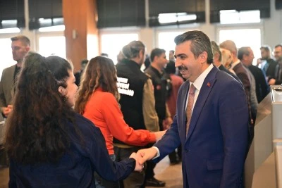 Yıldırım Belediye Başkanı Oktay Yılmaz, &ccedil;alışanlarla bayramlaştı