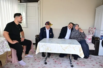 Yıldırım Belediye Başkanı Oktay Yılmaz'dan şehit ailelerine ziyaret